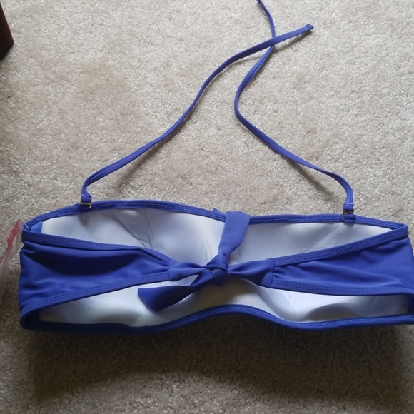 Bikini top with crochet details - Picture 2 of 2